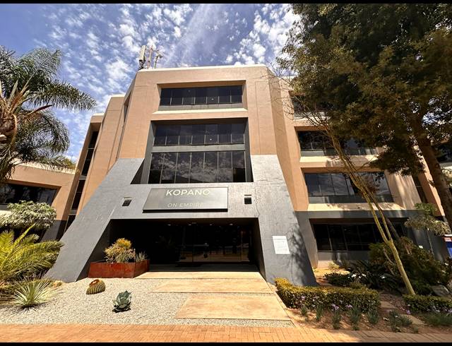 336M² OFFICE TO LET IN PARKTOWN